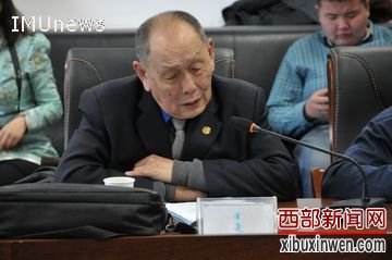 蒙古国科学院苏和巴特尔教授