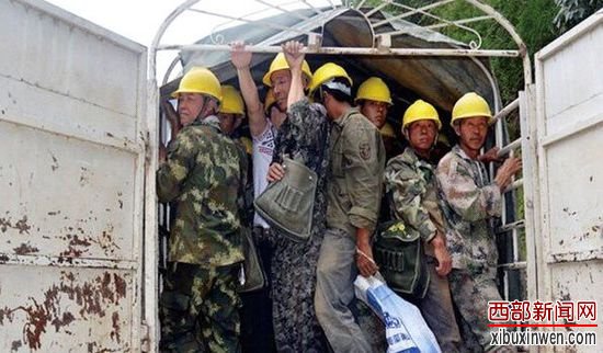 8月27日，大理州云龙县公安局交警大队通报了一起严重超员的交通违法行为。