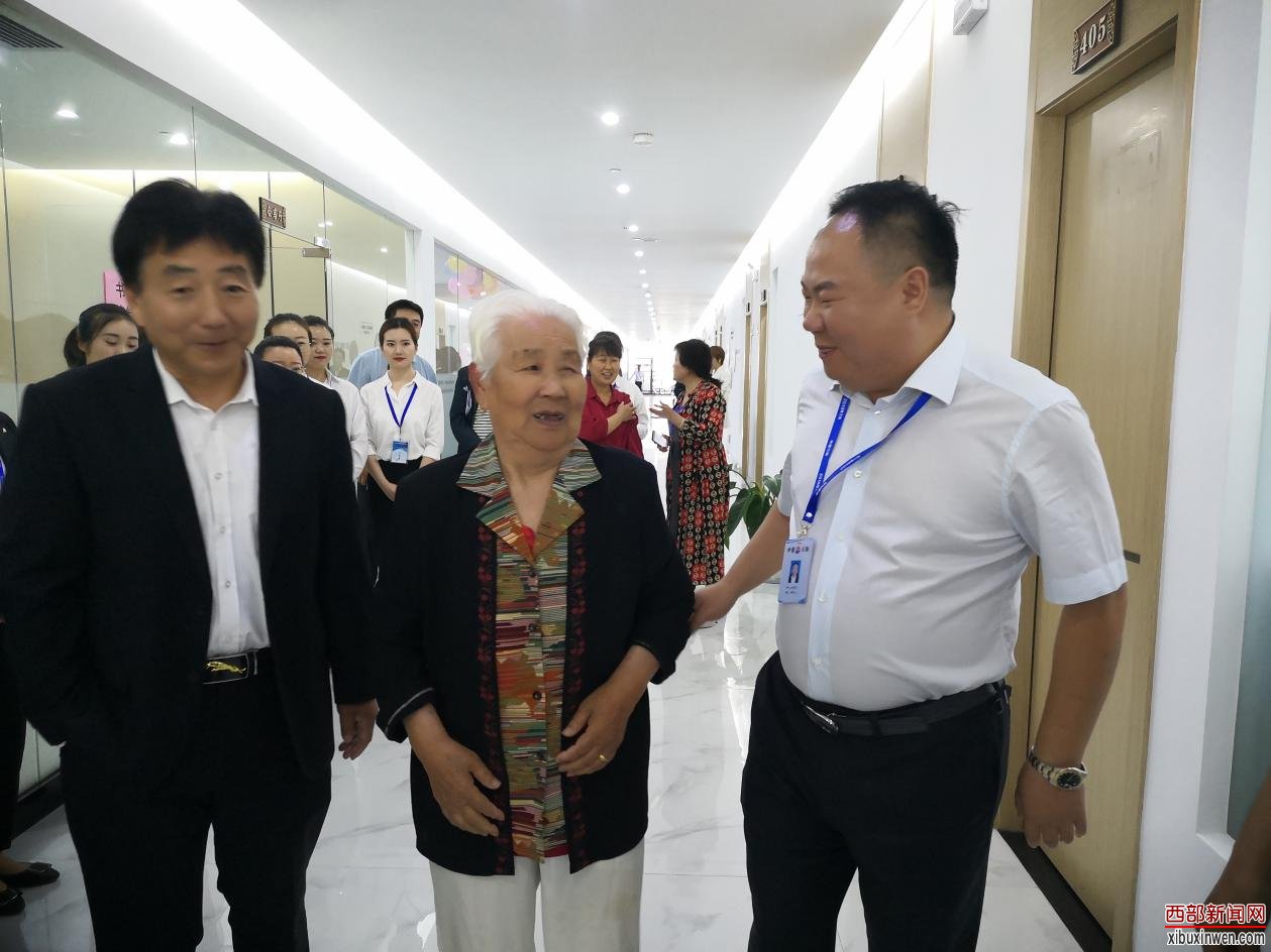 “母爱无疆 心系天下”系活动在陕西中港万海科学生命研究院举行